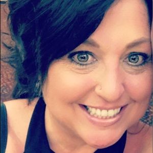 Meet your Posher, Michele